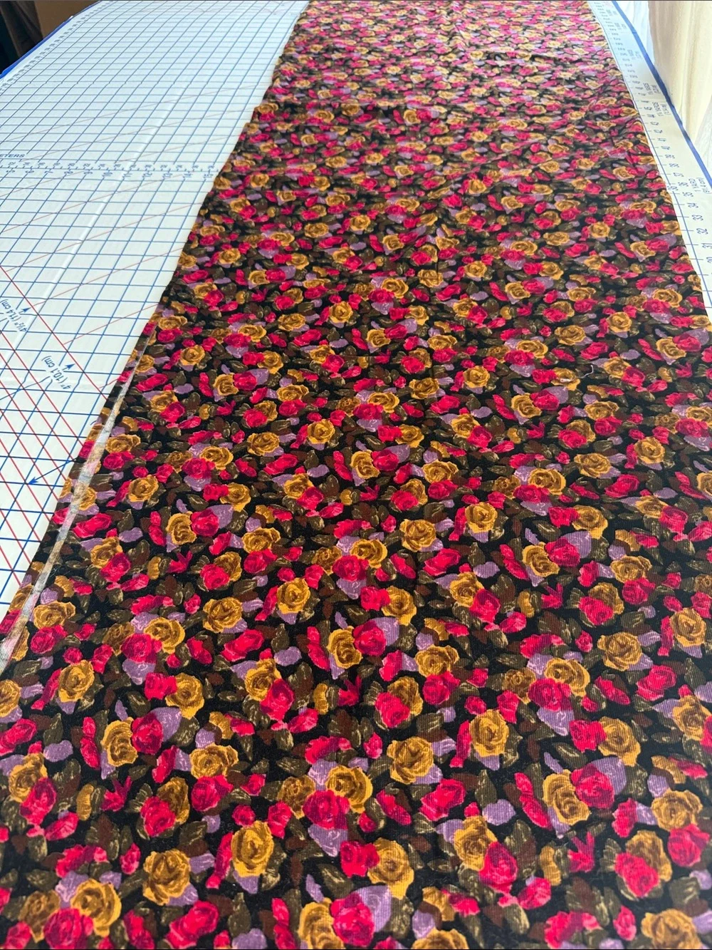 Vintage Stretch Baby Wale Corduroy Fabric 2 Yards Black Floral Rose Print 42”